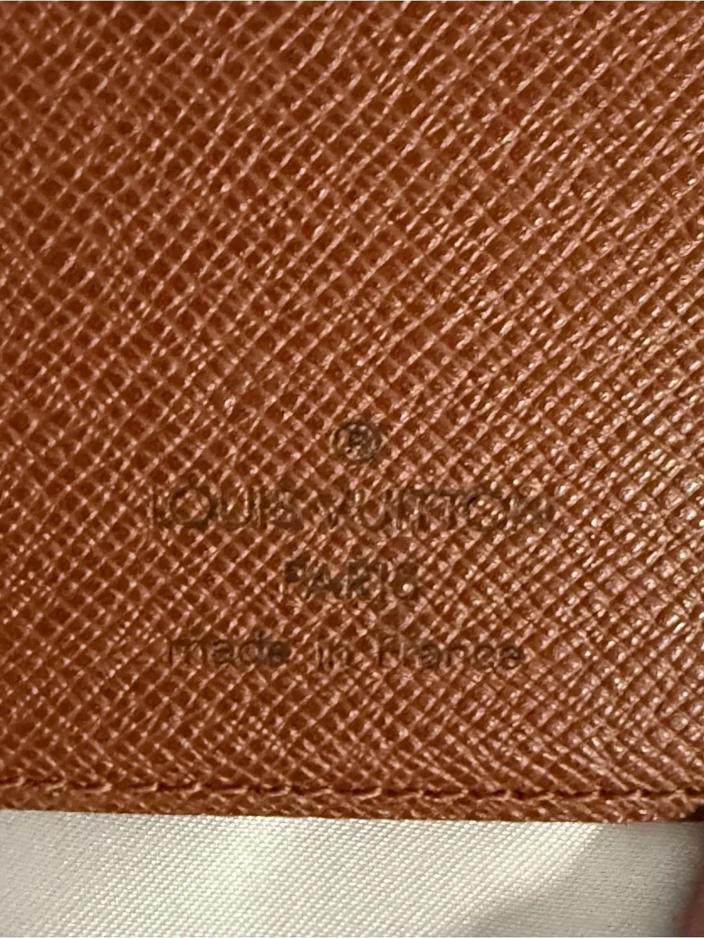 Louis Vuitton Authentic Agenda w/paper in Brown and Gold! With COA & Dust Bag!